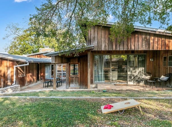 804 Henrietta St, Fredericksburg, TX 78624