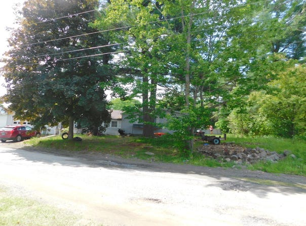 13 Connell Road, Hartland, ME 04943