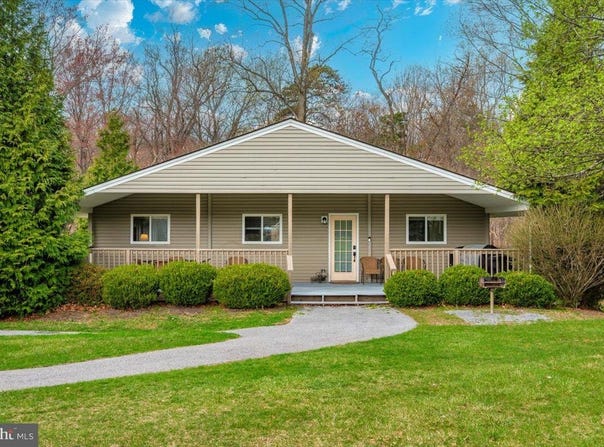 17 CANADA GOOSE LANE, HEDGESVILLE, WV 25427