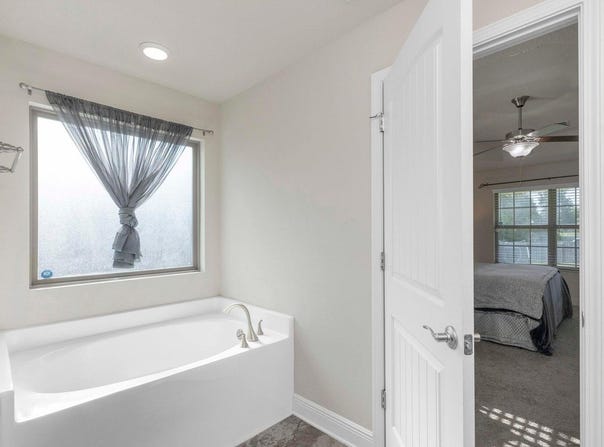 2365 Genevieve Way, Crestview, FL 32536