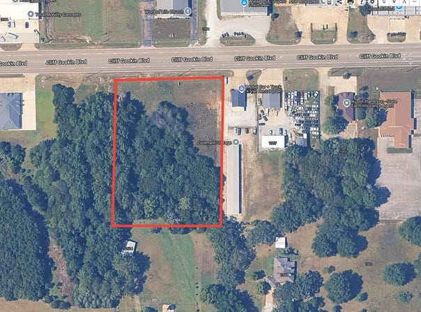Cliff Gookin Blvd, Tupelo, MS 38801
