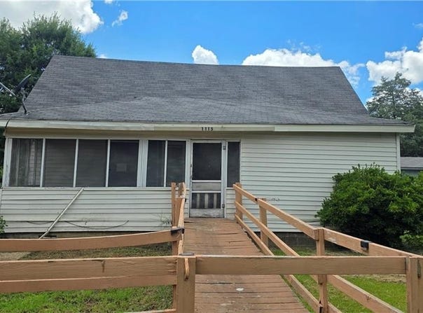 1115  N Hartford  AVE, Russellville, AR 72801