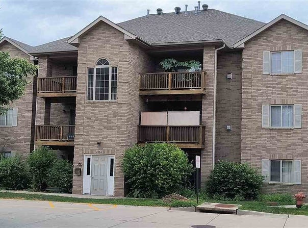 2865 Coral Ct, Coralville, IA 52241