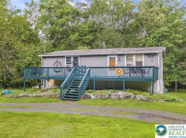 865 Snow Hill Road, Price Twp, PA 18326