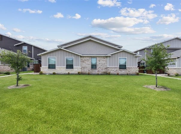 608-614 Fallow Drive, Venus, TX 76084