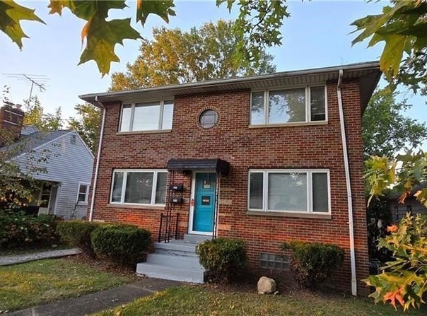 617 E Robinson Avenue, Barberton, OH 44203