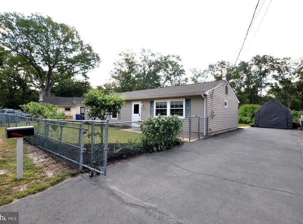 311 SUMACH STREET, BROWNS MILLS, NJ 08015