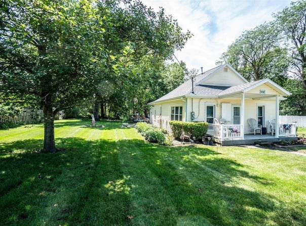 808 Bridge Street, Redfield, IA 50233