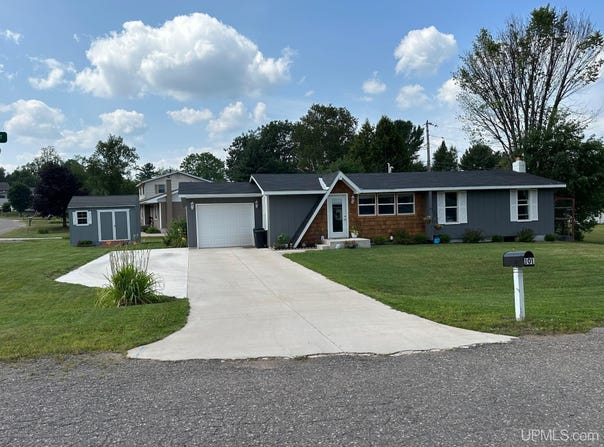 101 SIOUX COURT, NEGAUNEE, MI 49866-1046