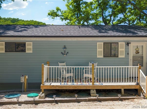 131 Walnut Drive, Lake Ozark, MO 65049