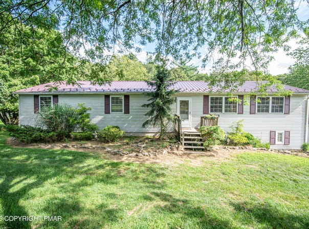 202 chestnut Drive S, Saylorsburg, PA 18353