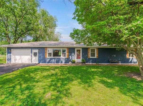 1911 N 85th Street, Kansas City, KS 66112