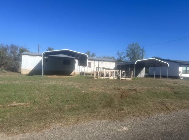 809 W Llano Streets, Llano, TX 78643