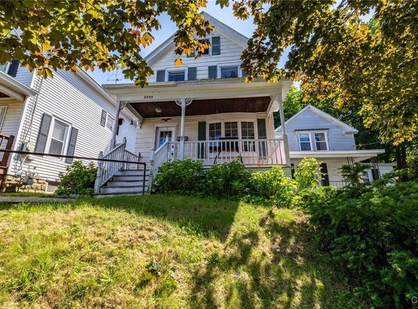 223 1/2 Syracuse Avenue, Oswego, NY 13126