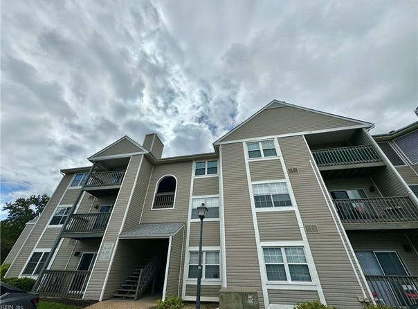 65 Cape Dorey Drive, Hampton, VA 23666