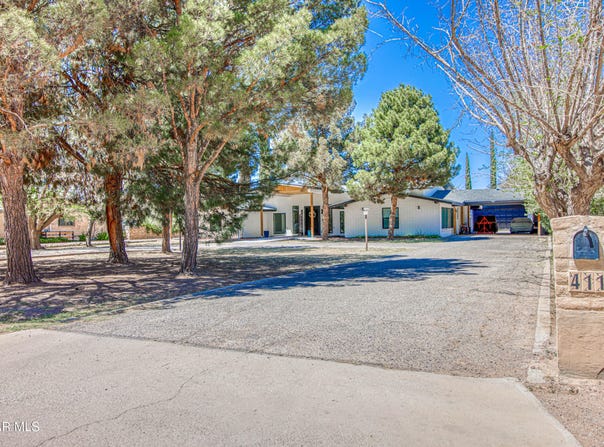 411 Lombardy Avenue, El Paso, TX 79922