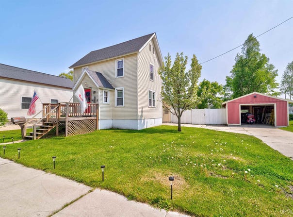615 Garden, Manistique, MI 49854