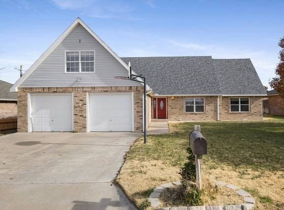 134 Western Aire Dr., Texhoma, OK 73949
