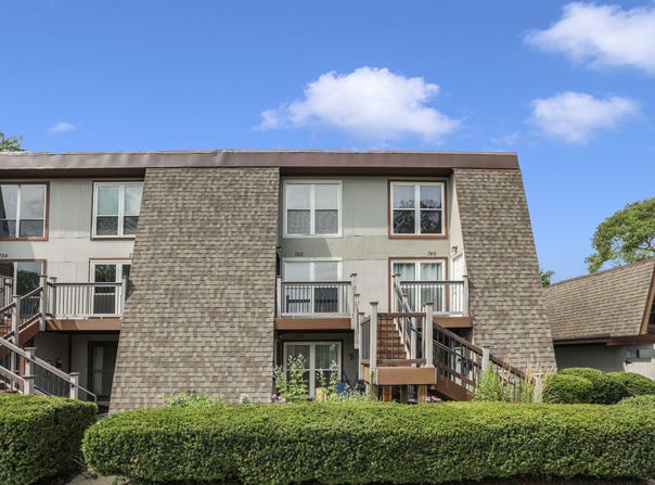 742 Worthington Forest Place, Columbus, OH 43229