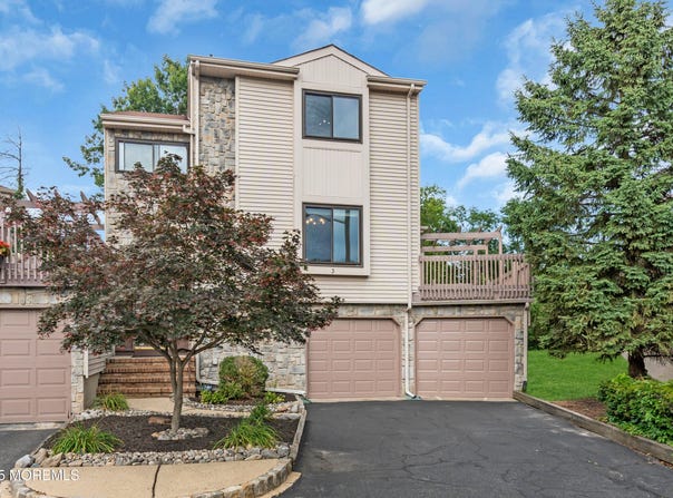 3 Redberry Court, East Brunswick, NJ 08816