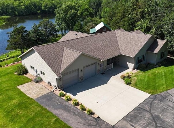724 6th Street NW, Richmond, MN 56368