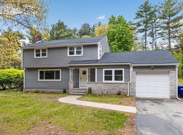 61 Jordan St, Chelmsford, MA 01863