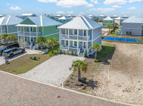 472 RHONDA DEL SOL Circle, Port St. Joe, FL 32456