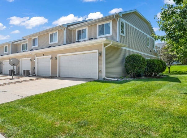 2241 Hart Avenue unit: 1, Des Moines, IA 50320