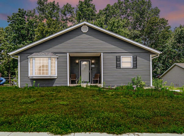 2908 Watertown Avenue, Lake Station, IN 46405