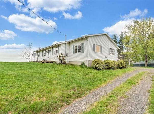 210 Baltimore Rd, Hillsville, VA 24333