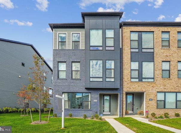 225 SUMMIT POINT BOULEVARD, BOWIE, MD 20716