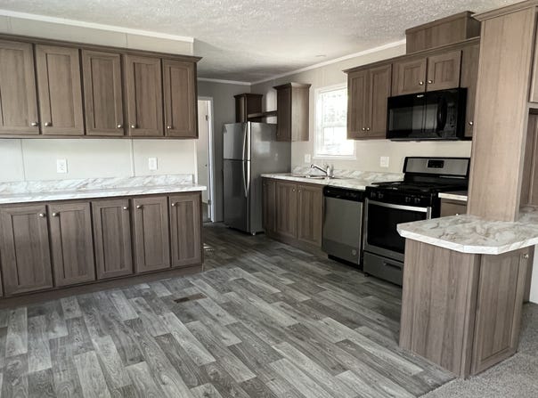2405 Pajot Drive, Kawkawlin, MI 48631