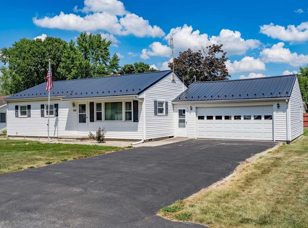 708 N Metts Street, Ossian, IN 46777-9002
