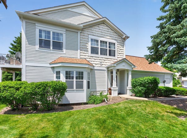 1051 Delta Drive, Elgin, IL 60123