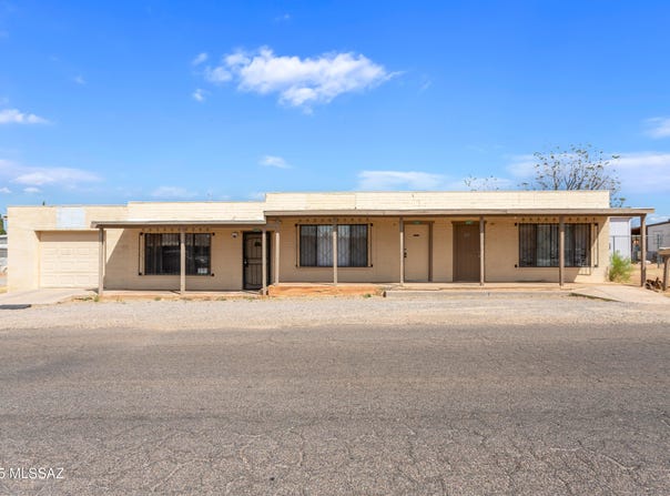 203 N Canyon Drive, Sierra Vista, AZ 85635