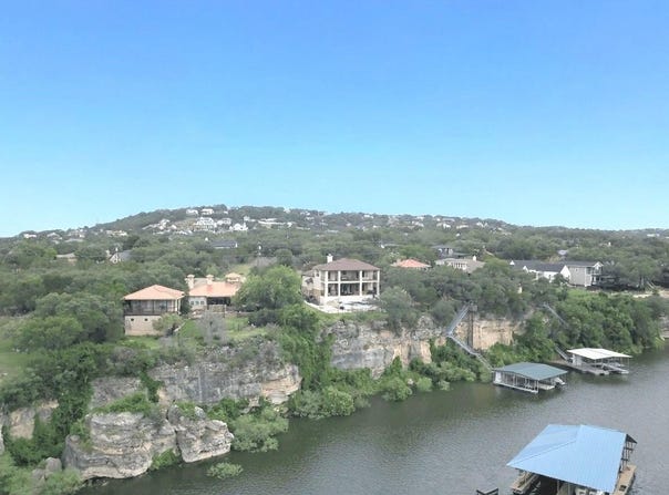 22000 Briarcliff DR, Spicewood, TX 78669