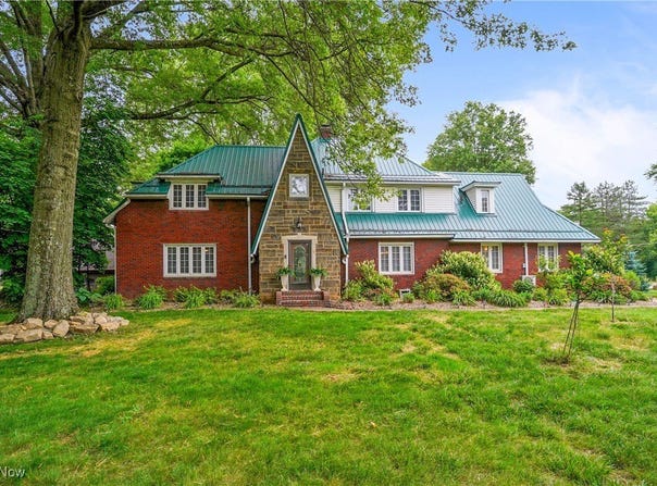 3571 Greenwich Road, Norton, OH 44203