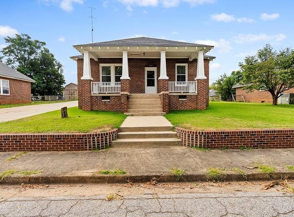403 Abbott Ave, Greenwood, SC 29646