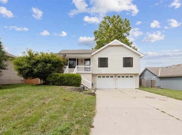 1324 Arrowhead Ridge, Independence, MO 64056