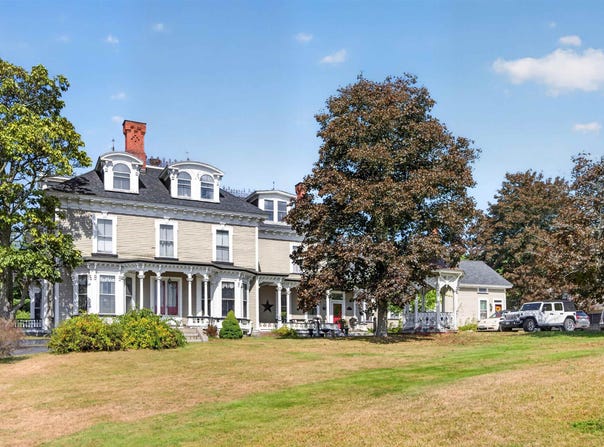 51 Mount st Mary's Way, Hooksett, NH 03106