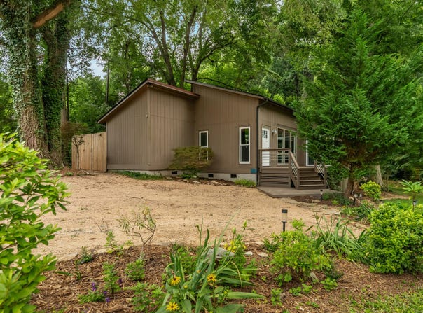 413 Lakeshore Drive, Hillsborough, NC 27278