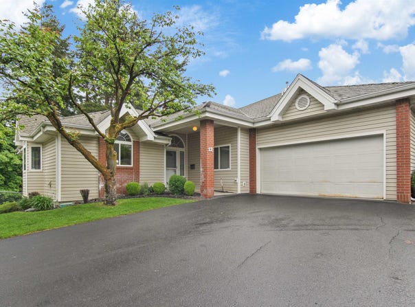 221 E Rockwood Blvd, Spokane, WA 99202-1294