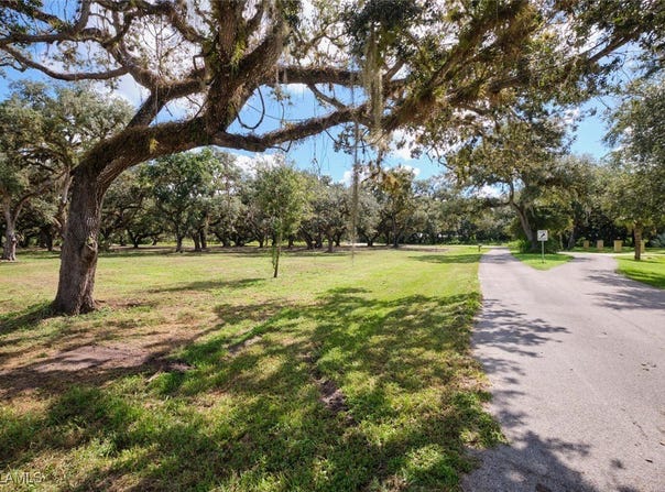 4028 Oak Haven Drive, Labelle, FL 33935