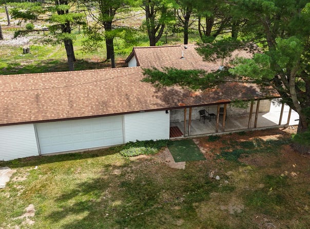 12504 N N Pine Avenue, Paris, MI 49338