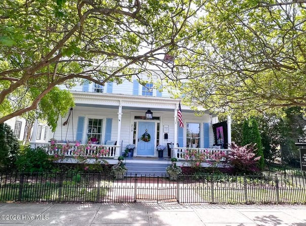 219 Pollock Street, New Bern, NC 28560