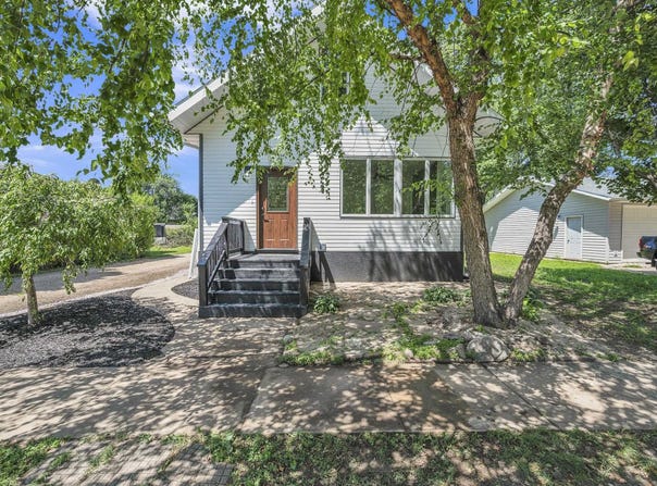 1007 L Avenue, Milford, IA 51351