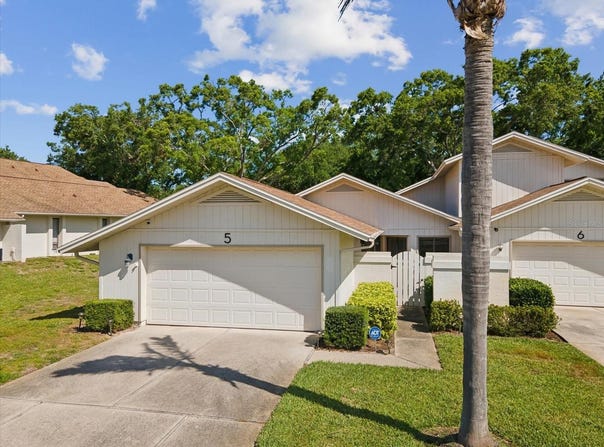 456 LAKEVIEW DRIVE 5, PALM HARBOR, FL 34683