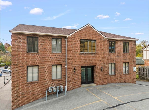 20 Donati Road, Bethel Park, PA 15241