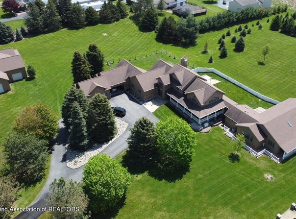 5565 Holt Road, Holt, MI 48842