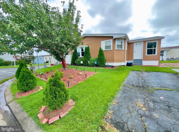2 RASPBERRY COURT, MIDDLE RIVER, MD 21220